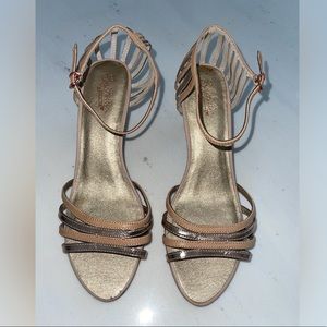 Seychelles blush/gold/pink mini heels -size 8